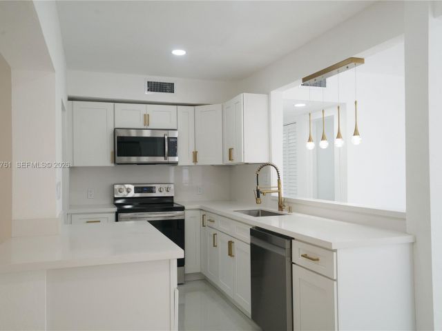 Продажа дома по адресу 315 NW 127th St - фото 7515171