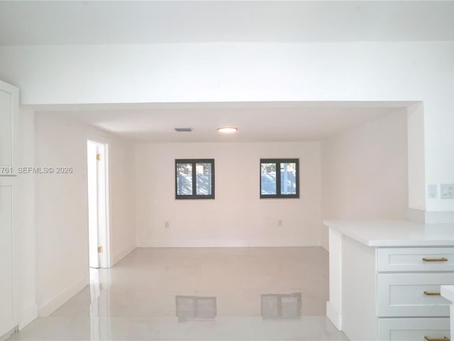 Продажа дома по адресу 315 NW 127th St - фото 7515174