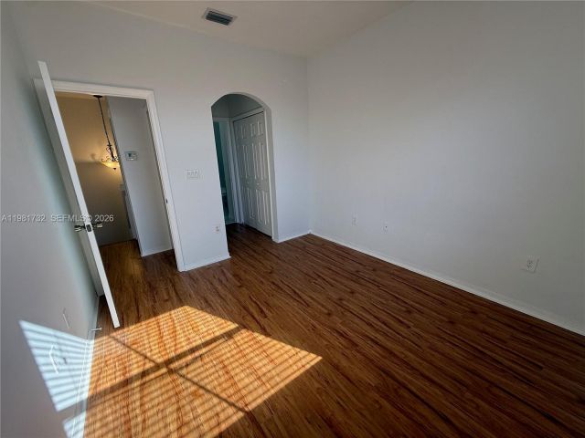 Дом в аренду по адресу 764 SW 106th Ave 1909 - фото 7455122