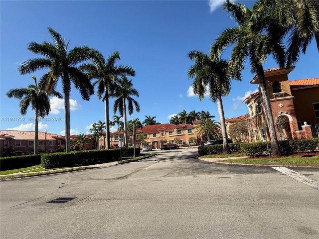 Дом в аренду по адресу 764 SW 106th Ave 1909 - фото 7455131