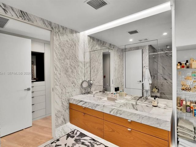 Продажа квартиры #7C - фото 7509414