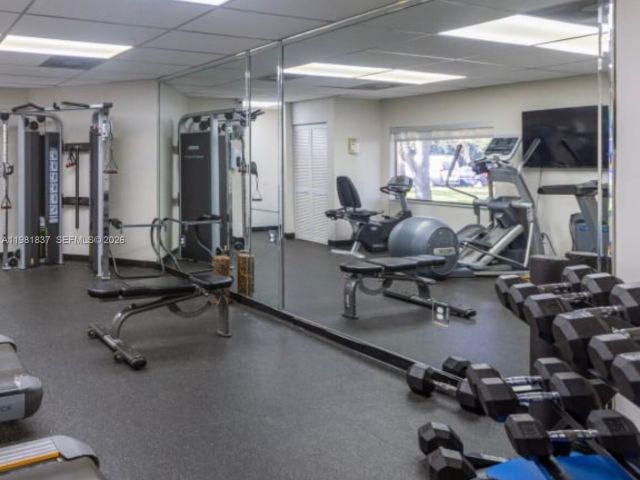 Дом в аренду по адресу 3760 Westminster St - фото 7472317