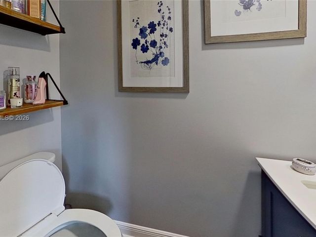 Дом в аренду по адресу 3760 Westminster St - фото 7472321