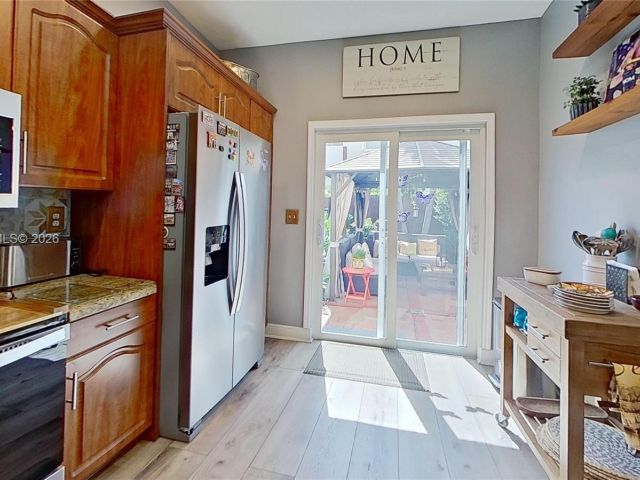 Дом в аренду по адресу 3760 Westminster St - фото 7472322