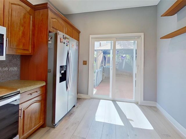 Дом в аренду по адресу 3760 Westminster St - фото 7472324