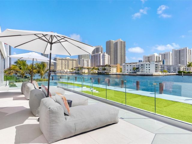 Продажа дома по адресу 503 Palm Dr - фото 7508892