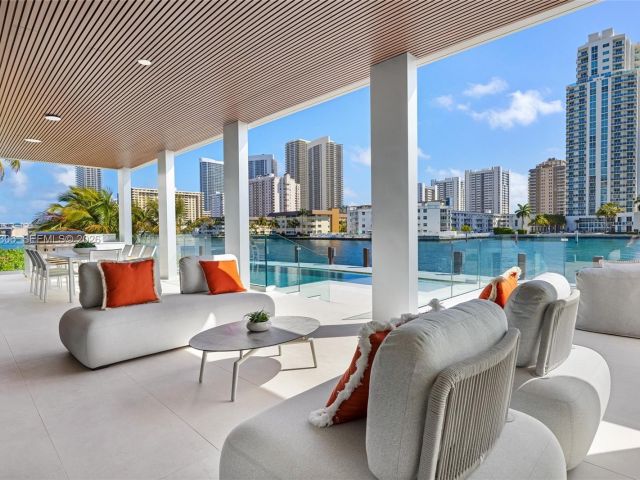 Продажа дома по адресу 503 Palm Dr - фото 7508897