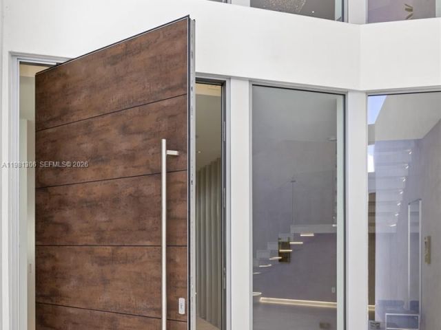 Продажа дома по адресу 503 Palm Dr - фото 7508902