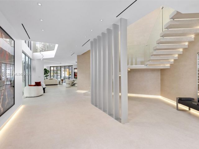 Продажа дома по адресу 503 Palm Dr - фото 7508904