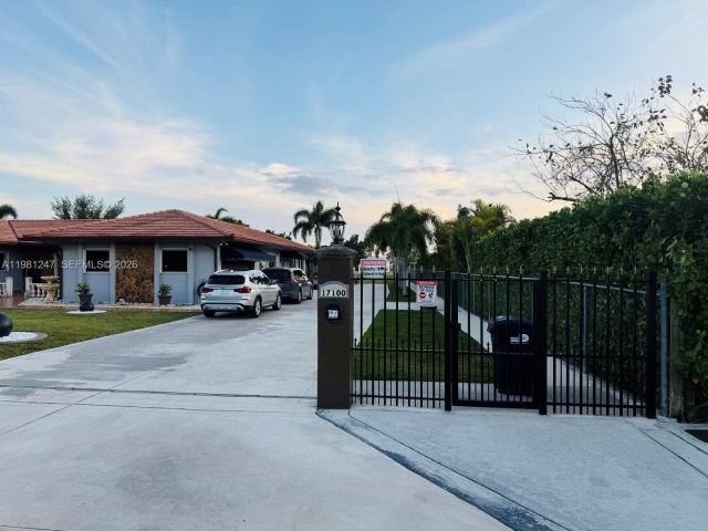 Продажа дома по адресу 17100 SW 274th St - фото 7459408