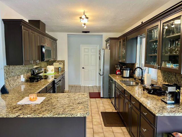 Продажа дома по адресу 17100 SW 274th St - фото 7459412