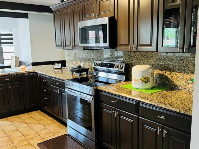 Продажа дома по адресу 17100 SW 274th St - фото 7459413