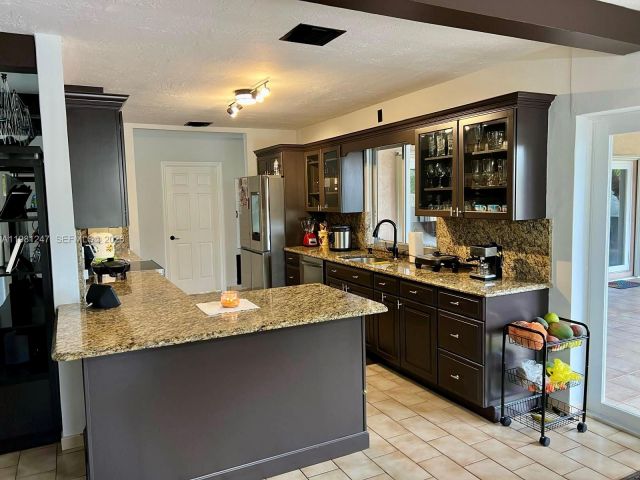 Продажа дома по адресу 17100 SW 274th St - фото 7459414