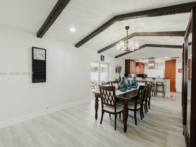 Продажа дома по адресу 1710 NW 106th Ter - фото 7535171