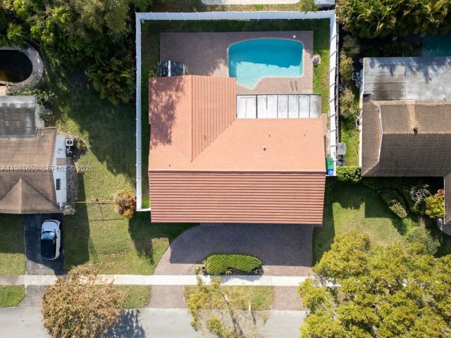 Продажа дома по адресу 1710 NW 106th Ter - фото 7535174