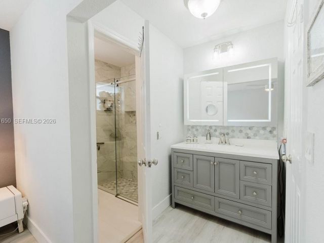 Продажа дома по адресу 1710 NW 106th Ter - фото 7535181