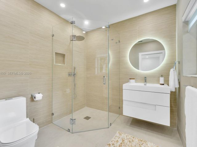 Продажа дома по адресу 200 N Hibiscus Dr - фото 7468208