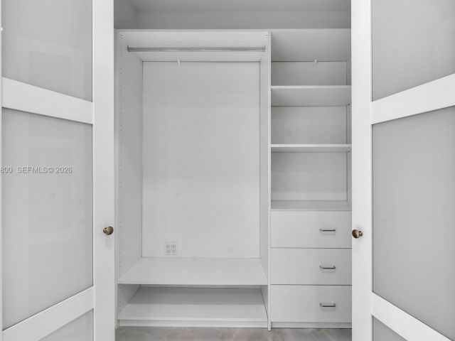 Продажа дома по адресу 200 N Hibiscus Dr - фото 7468209