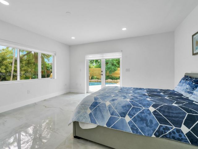 Продажа дома по адресу 200 N Hibiscus Dr - фото 7468210