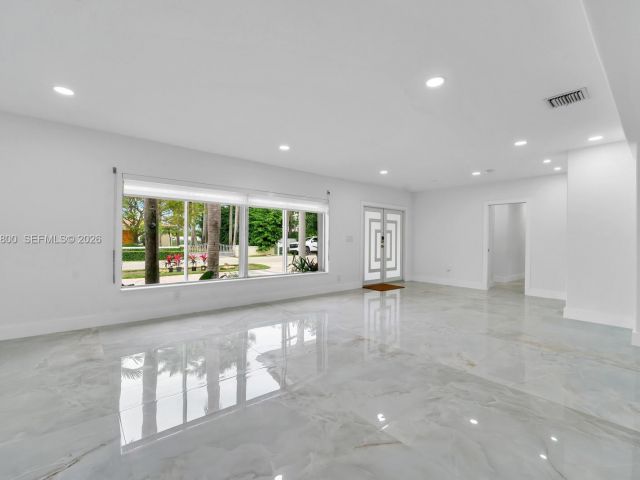 Продажа дома по адресу 200 N Hibiscus Dr - фото 7468215