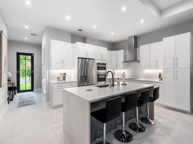 Дом в аренду по адресу 1484 SW 32nd St 0 - фото 7482676