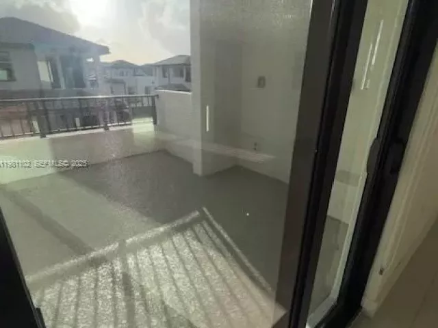 Дом в аренду по адресу 4485 NW 83rd Pkwy - фото 7619452