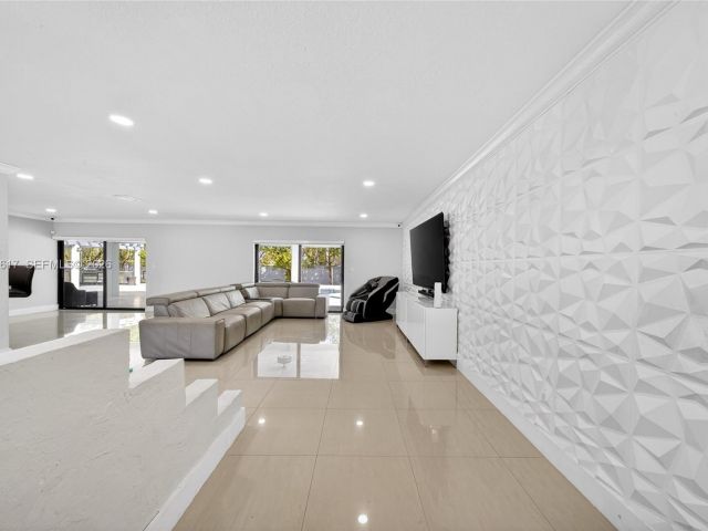 Продажа дома по адресу 11951 SW 120th Ter - фото 7466383