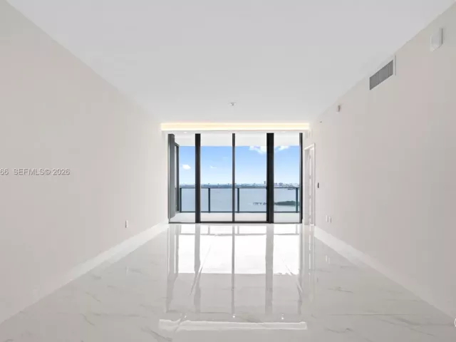 Продажа квартиры #2402 - фото 7525235