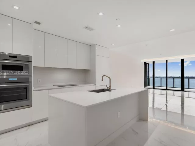 Продажа квартиры #2402 - фото 7525238