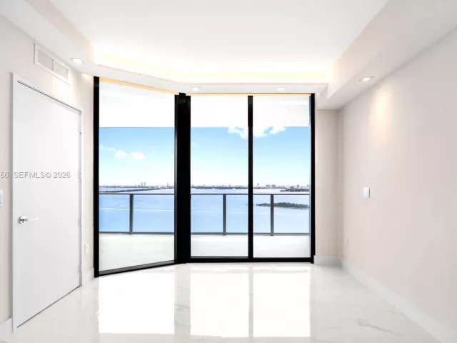 Продажа квартиры #2402 - фото 7525245