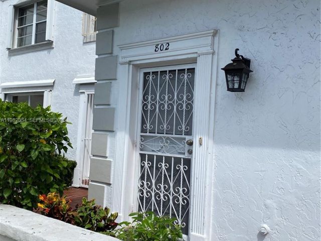 Дом в аренду по адресу 802 NE 26th Ave 802 - фото 7462052