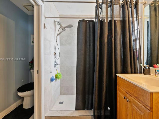 Продажа дома по адресу 10151 SW 138th Ct - фото 7463718