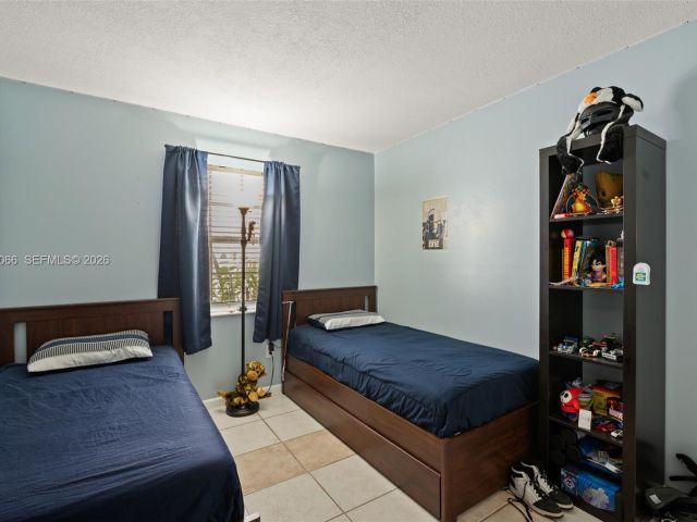 Продажа дома по адресу 10151 SW 138th Ct - фото 7463719