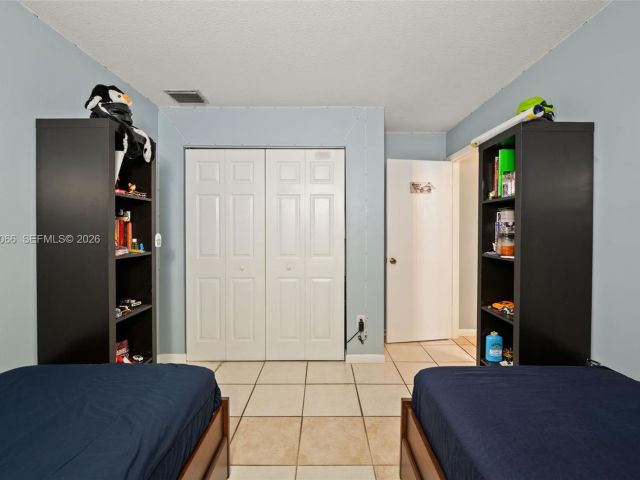 Продажа дома по адресу 10151 SW 138th Ct - фото 7463720