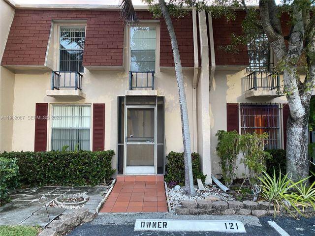 Дом в аренду по адресу 1951 Atlantic Shores Blvd 20 - фото 7462062