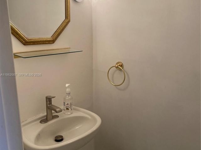 Дом в аренду по адресу 1951 Atlantic Shores Blvd 20 - фото 7462068