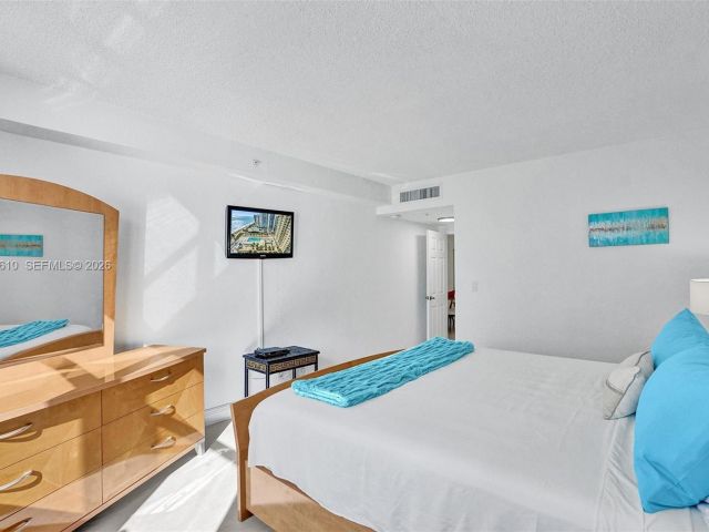 Квартира в аренду номер1615 (Available Sep 3) - фото 7477263