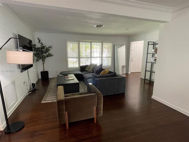 Дом в аренду по адресу 1420 Baracoa Ave - фото 7470732