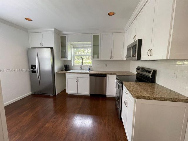 Дом в аренду по адресу 1420 Baracoa Ave - фото 7470740