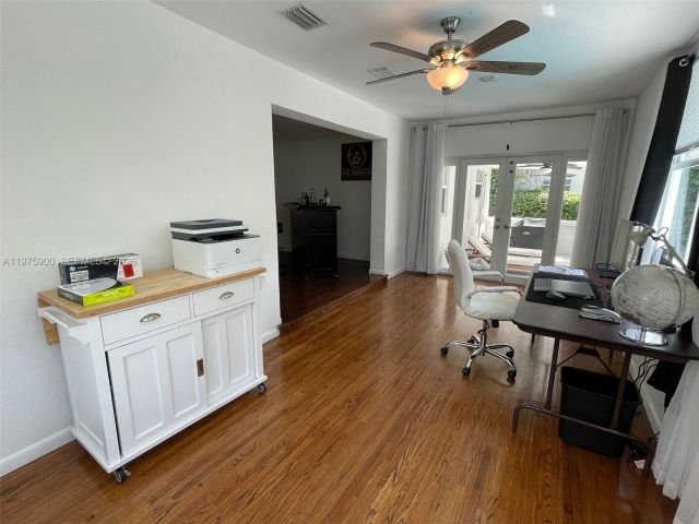 Дом в аренду по адресу 1420 Baracoa Ave - фото 7470750