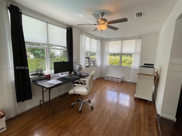 Дом в аренду по адресу 1420 Baracoa Ave - фото 7470751