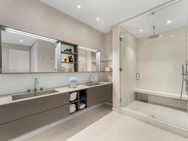 Продажа дома по адресу 741 Harbor Dr - фото 7452250