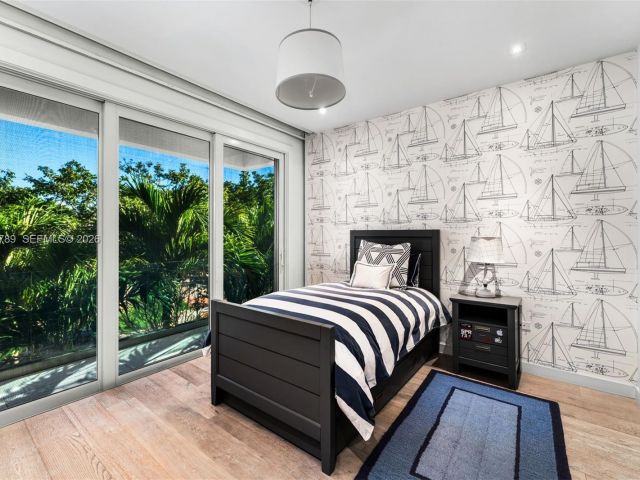 Продажа дома по адресу 741 Harbor Dr - фото 7452255