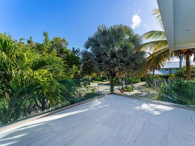 Продажа дома по адресу 741 Harbor Dr - фото 7452259