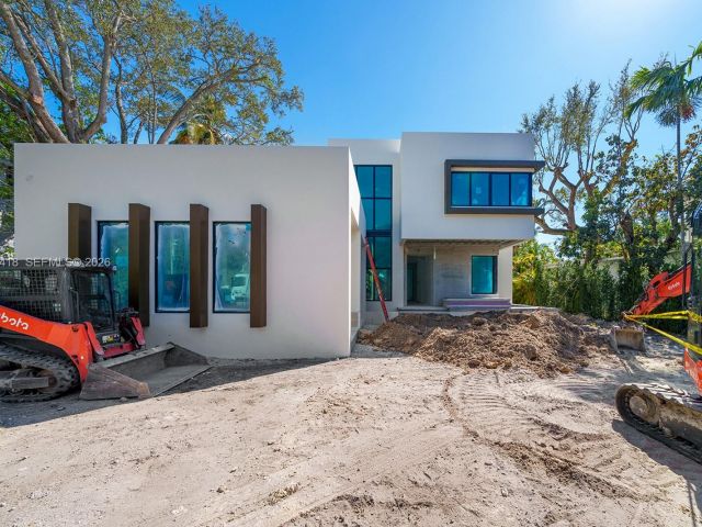 Продажа дома по адресу 820 NE 111th St - фото 7484014