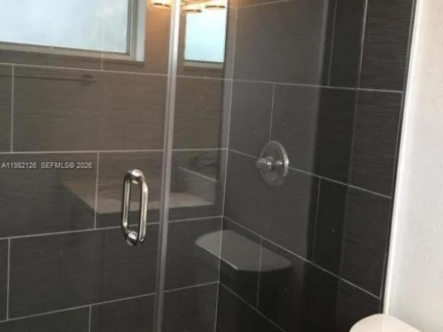 Дом в аренду по адресу 320 SW 7th Ct. - фото 7462049