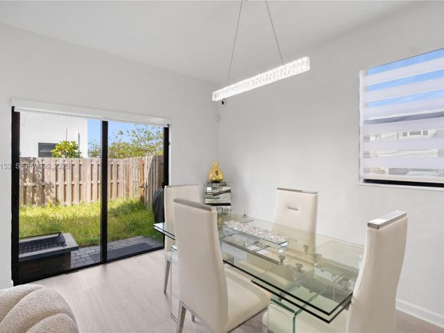 Дом в аренду по адресу 28500 SW 133rd Path 28500 - фото 7535790