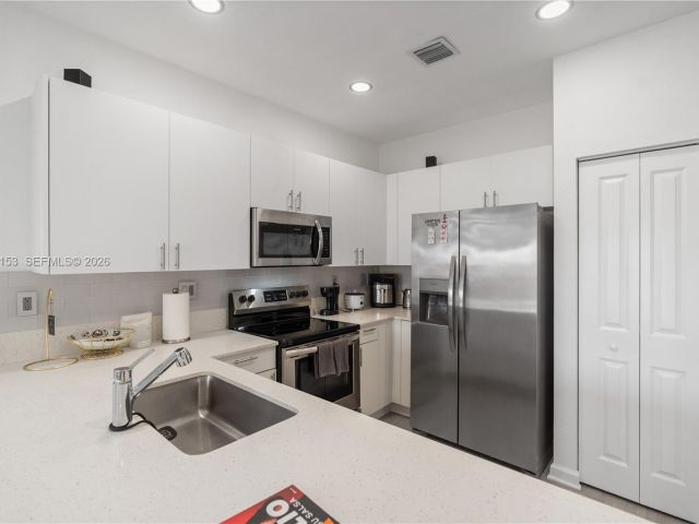 Дом в аренду по адресу 28500 SW 133rd Path 28500 - фото 7535794