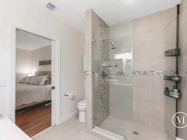 Продажа дома по адресу 824 SE 4th Court - фото 9067245