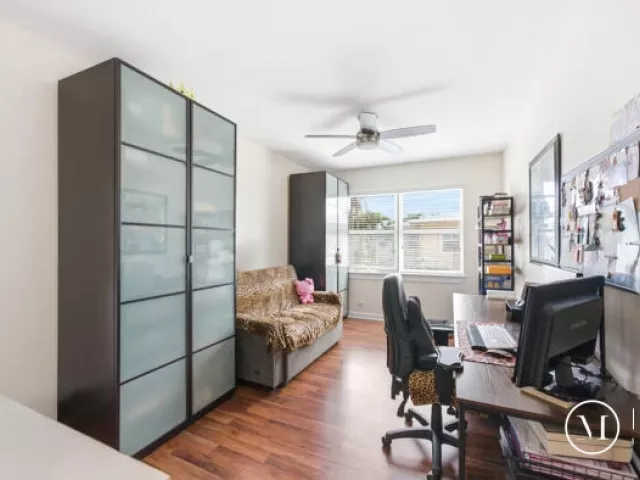 Продажа дома по адресу 824 SE 4th Court - фото 9067248